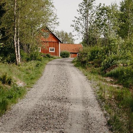 Villa En Lantlig Idyll Med Skogen Precis Utanfoer Doerren! à Ullared Extérieur photo